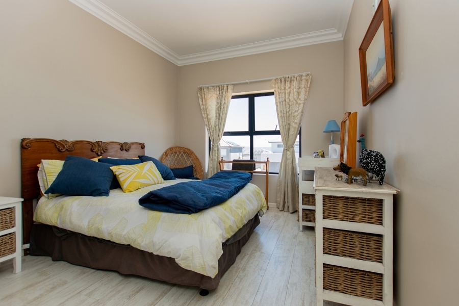 5 Bedroom Property for Sale in Myburgh Park Western Cape